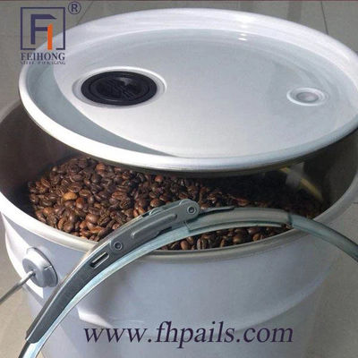 Barattoli sigillati di chicchi di caffè in acciaio inossidabile